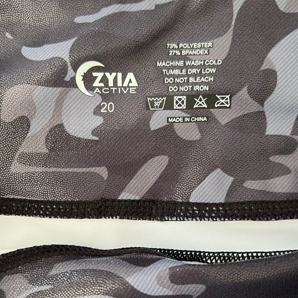 Zyia Women’s Camo Metallic Pocket Capri Leggings Size 20 ( XXXXL) - Picture 6 of 10